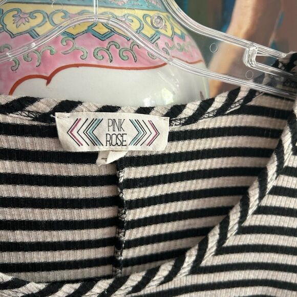 Pink Rose Black and White Striped Short Sleeve Tee M - Picture 6 of 16